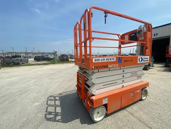 2018 Snorkel S4732E Scissor Lift