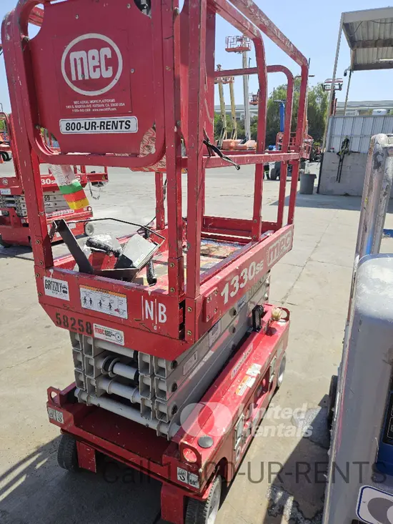 2018 MEC 1330SE Scissor Lift