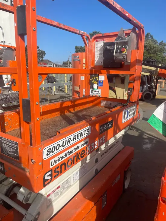 2019 Snorkel S3219E Scissor Lift