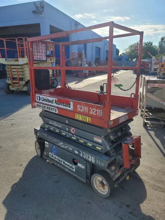 2016 Skyjack SJIII3219 Scissor Lift