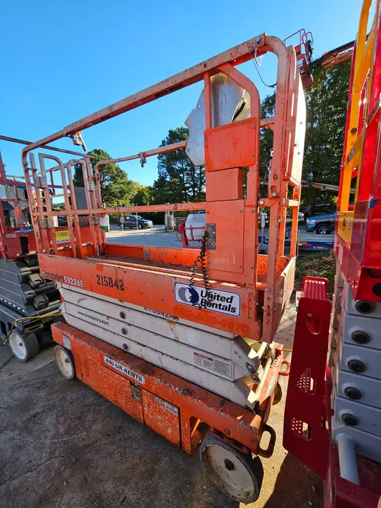 2018 Snorkel S3226E Scissor Lift