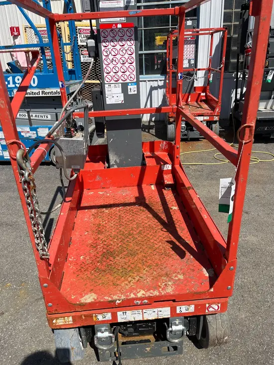 2018 Skyjack SJ12 Self-Propelled One-Person Lift