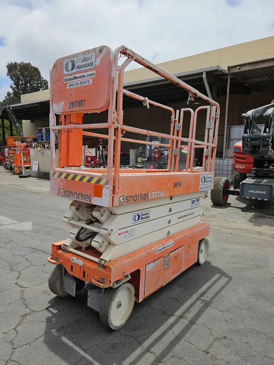 2018 Snorkel S3226E Scissor Lift