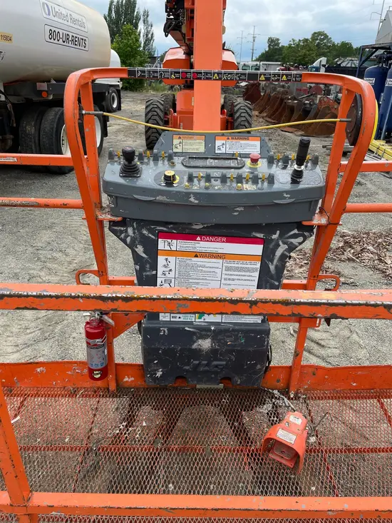 2011 JLG 1350SJP Boom Lift