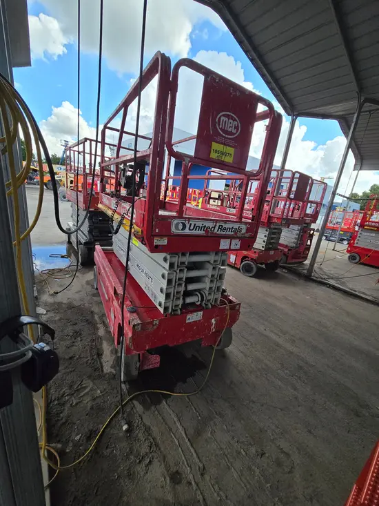2017 MEC 3346SE Scissor Lift