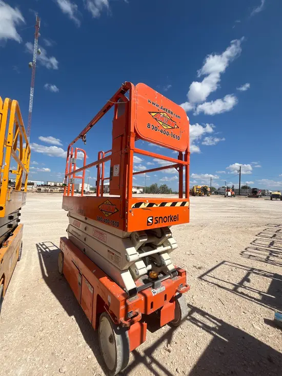 2019 Snorkel S3226E Scissor Lift