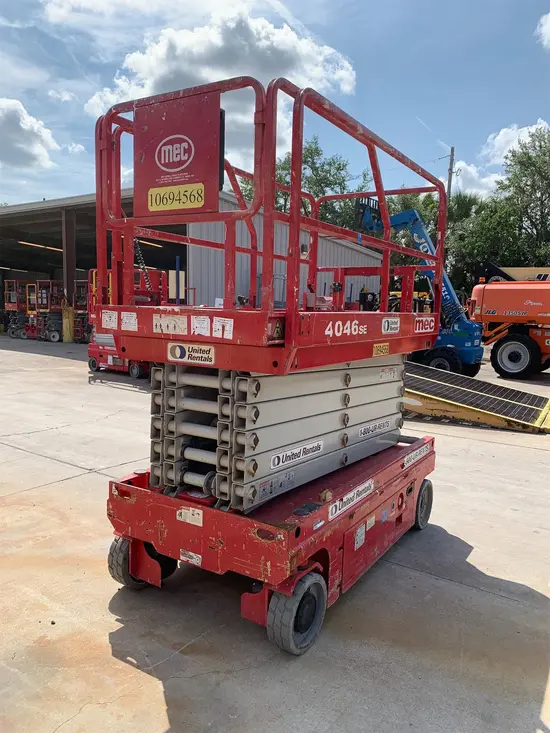2017 MEC 4046SE Scissor Lift