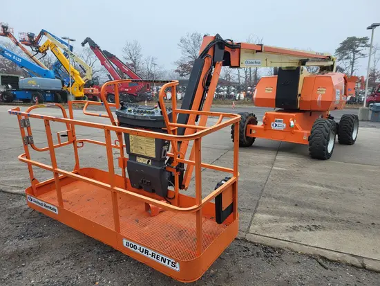 2016 JLG 800AJ Articulating Boom Lift