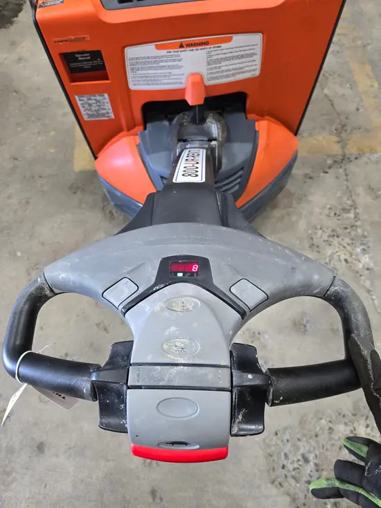 2023 Toyota 8HBW23 Jack