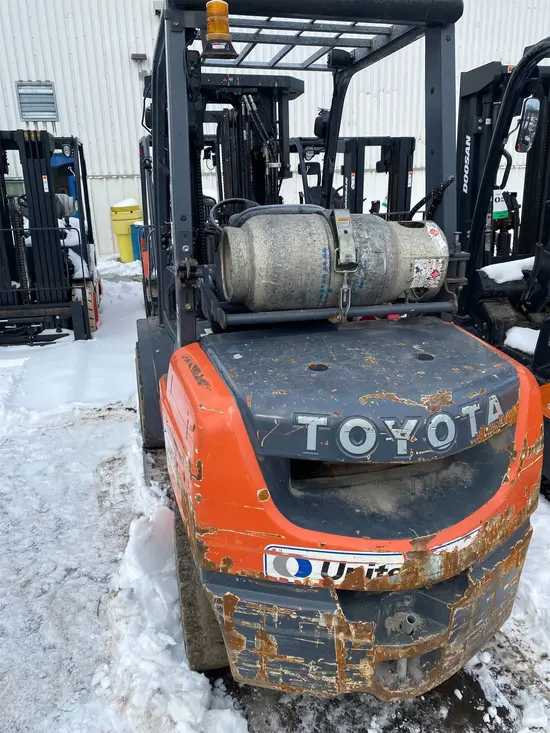 2019 Toyota 8FGU30 Warehouse Forklift