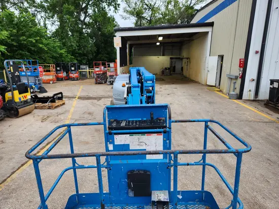 2016 Genie Z-45/25J DC Articulating Boom Lift