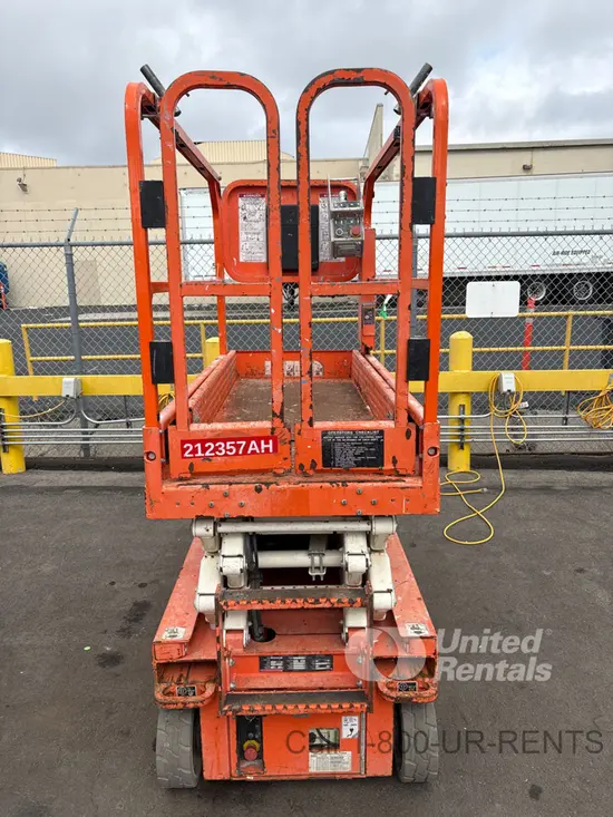 2018 Snorkel S3219E Scissor Lift