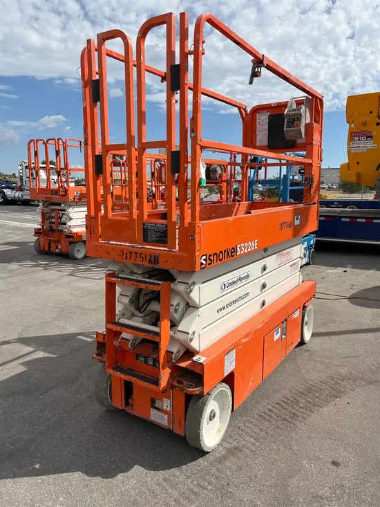 2018 Snorkel S3226E Scissor Lift