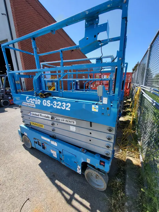 2017 Genie GS-3232 Scissor Lift