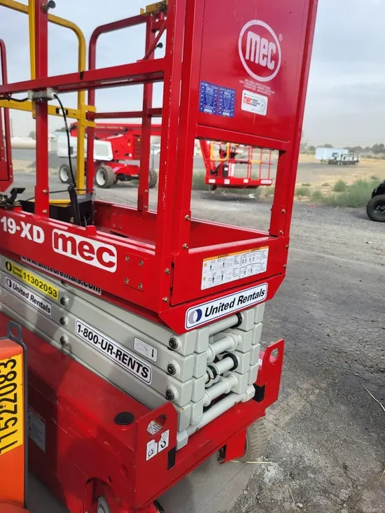 2021 MEC MICRO 19-XD Scissor Lift