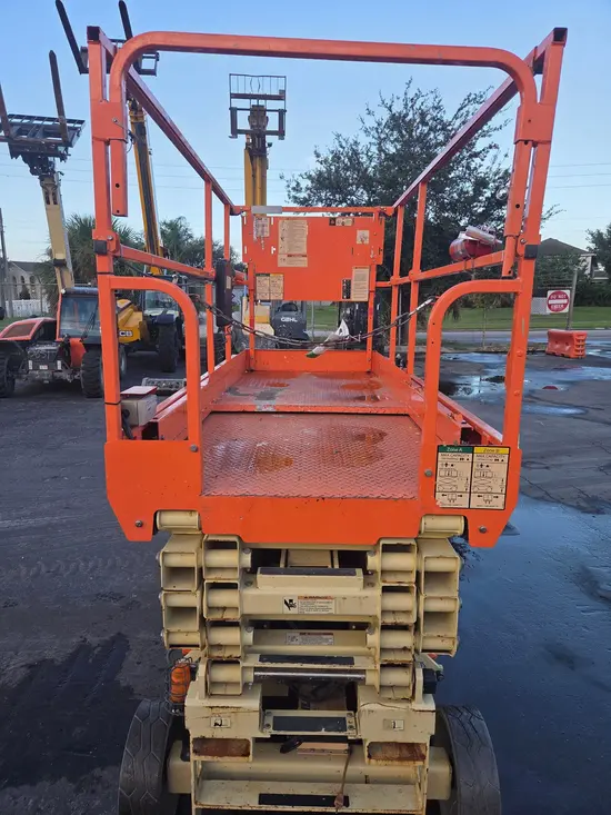 2017 JLG 3246ES Scissor Lift