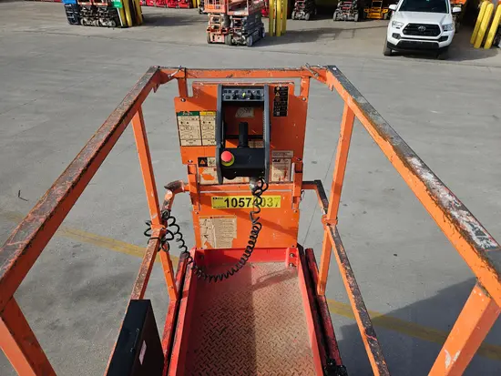 2017 JLG 2632ES Scissor Lift