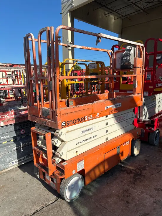 2019 Snorkel S3226E Scissor Lift