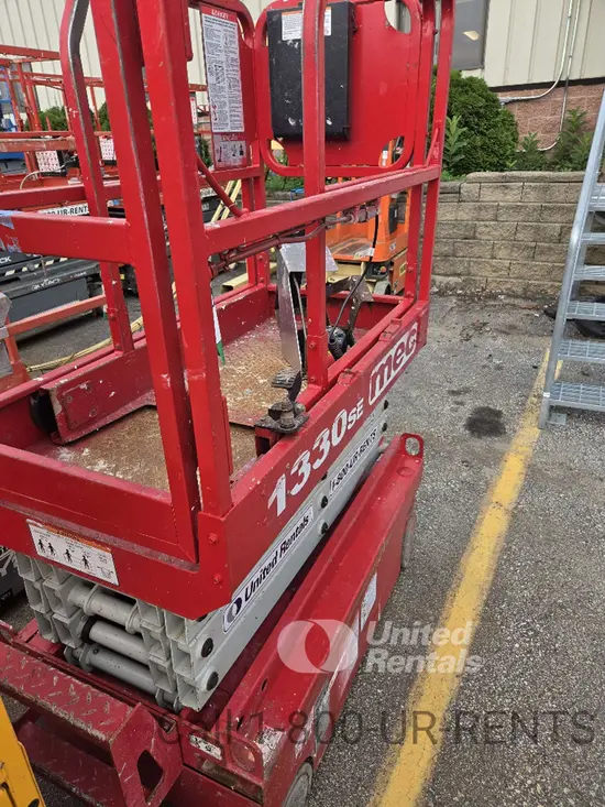 2018 MEC 1330SE Scissor Lift