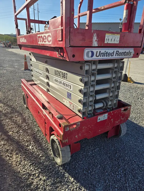 2018 MEC 4046SE Scissor Lift