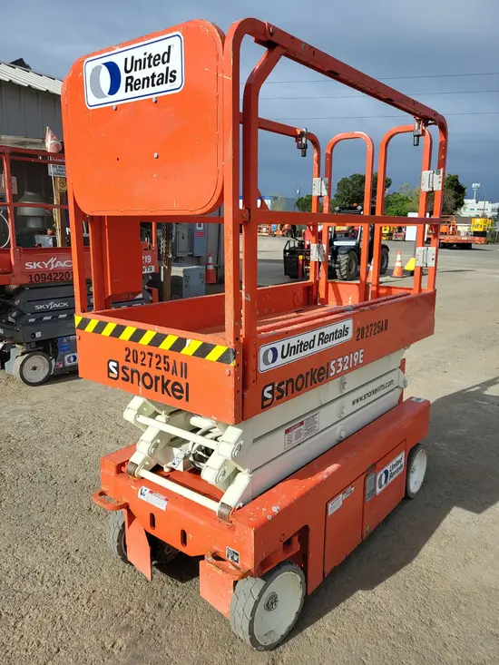 2018 Snorkel S3219E Scissor Lift