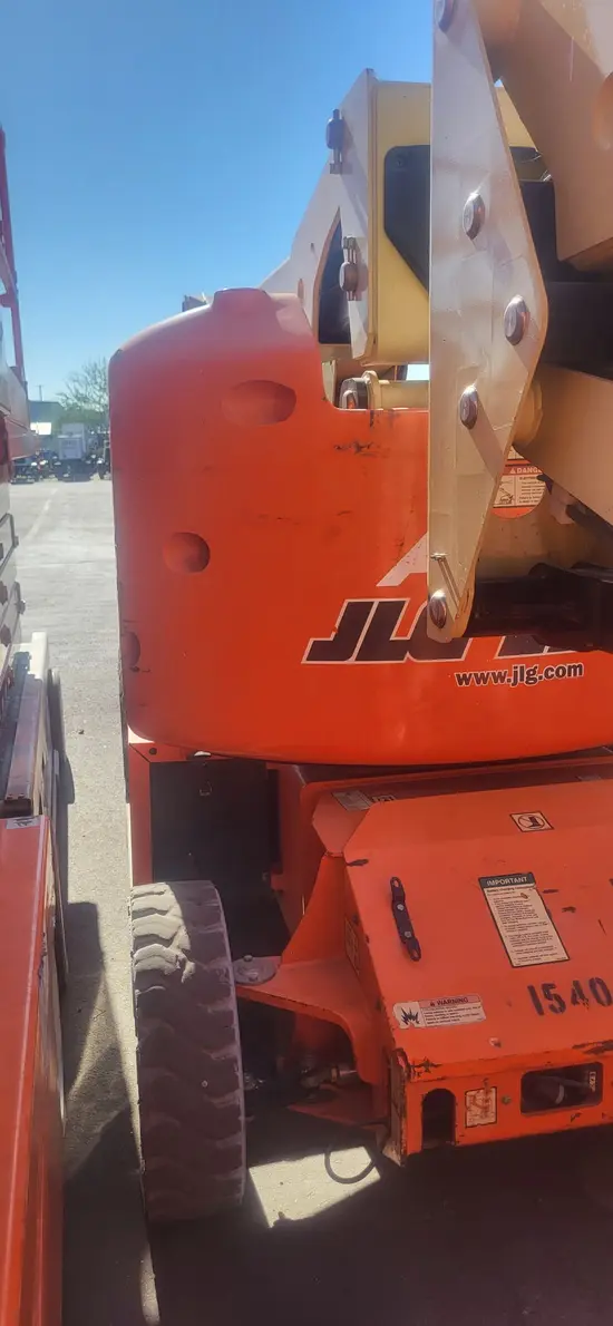2015 JLG E400AJPN Articulating Boom Lift