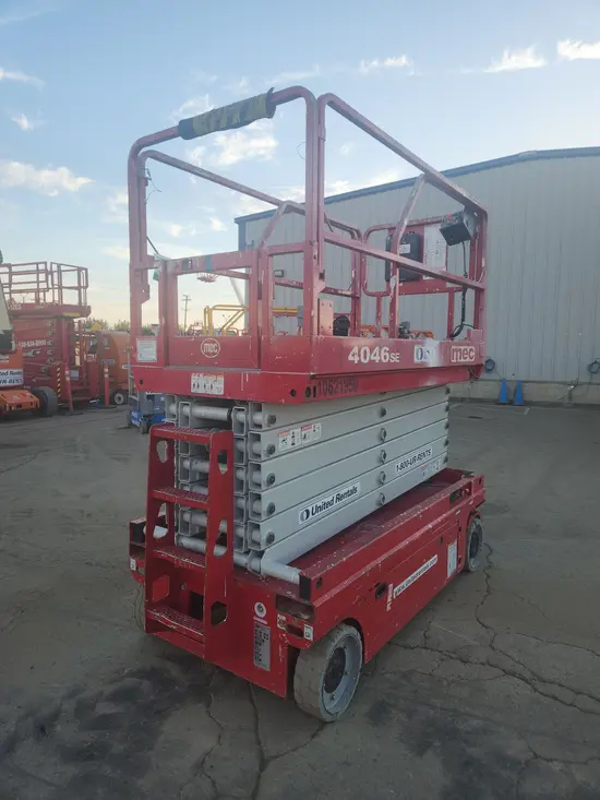 2017 MEC 4046SE Scissor Lift