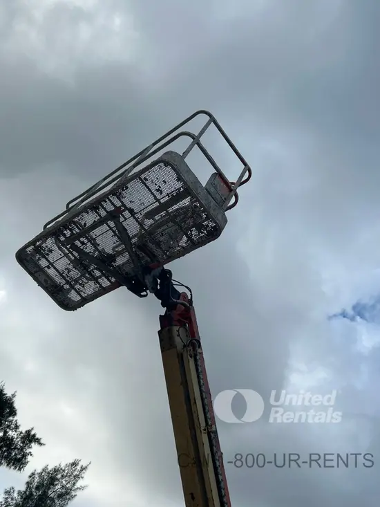 2017 JLG 400S Boom Lift