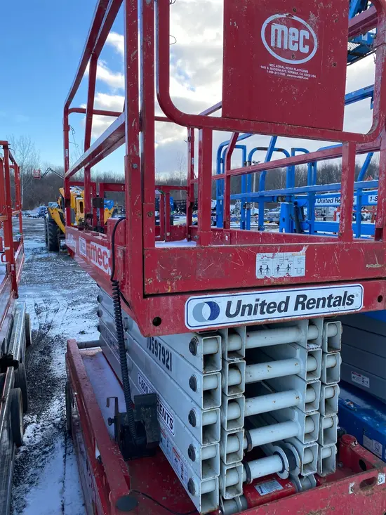 2017 MEC 4046SE Scissor Lift