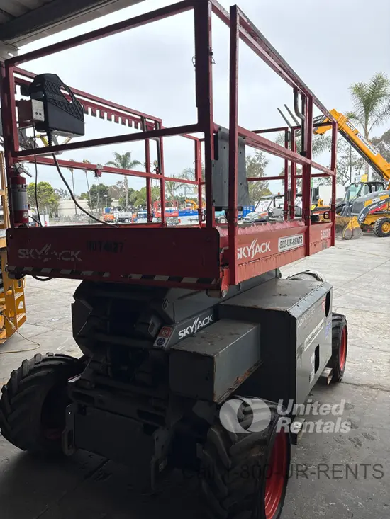 2020 Skyjack SJ6832RT Rough Terrain Scissor Lift