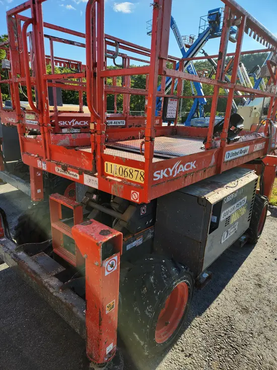 2020 Skyjack SJ6826RT Rough Terrain Scissor Lift