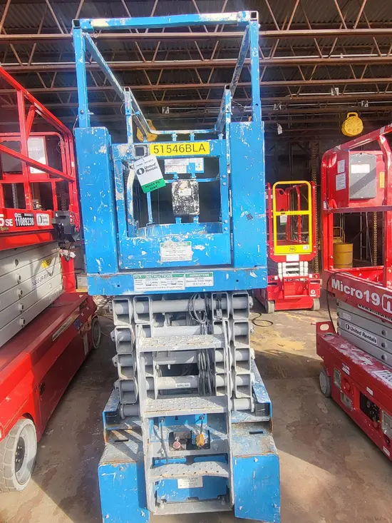 2017 Genie GS-3232 Scissor Lift