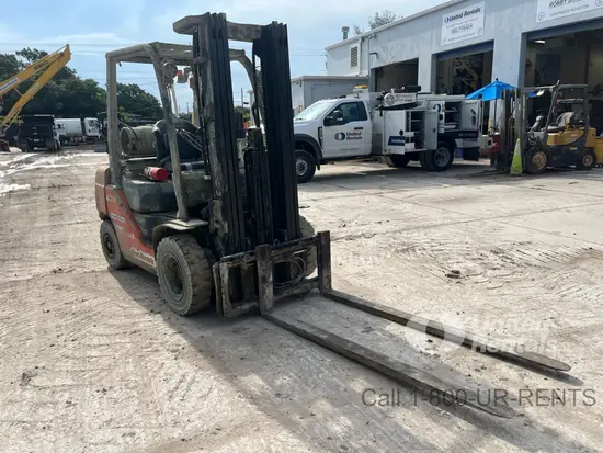 2019 Toyota 8FGU25 Warehouse Forklift
