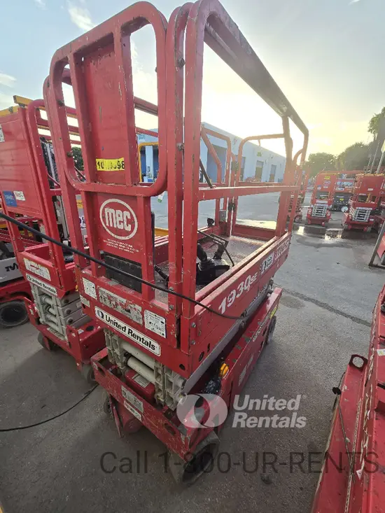 2018 MEC 1930SE Scissor Lift