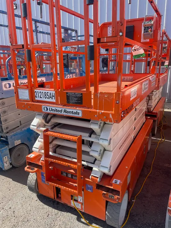 2018 Snorkel S4732E Scissor Lift