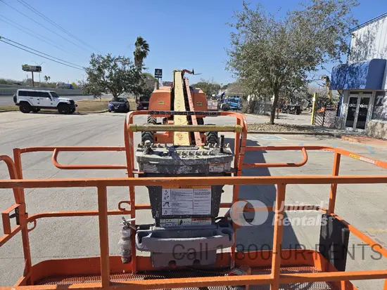 2018 JLG 800S Boom Lift