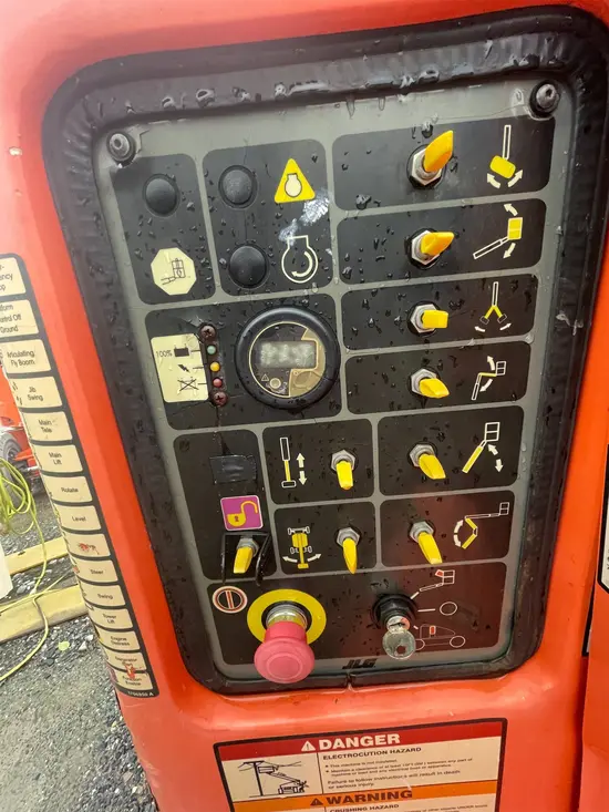 2016 JLG E400AJPN Articulating Boom Lift
