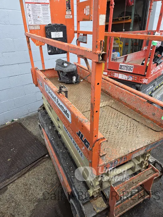 2017 JLG 1932R Scissor Lift
