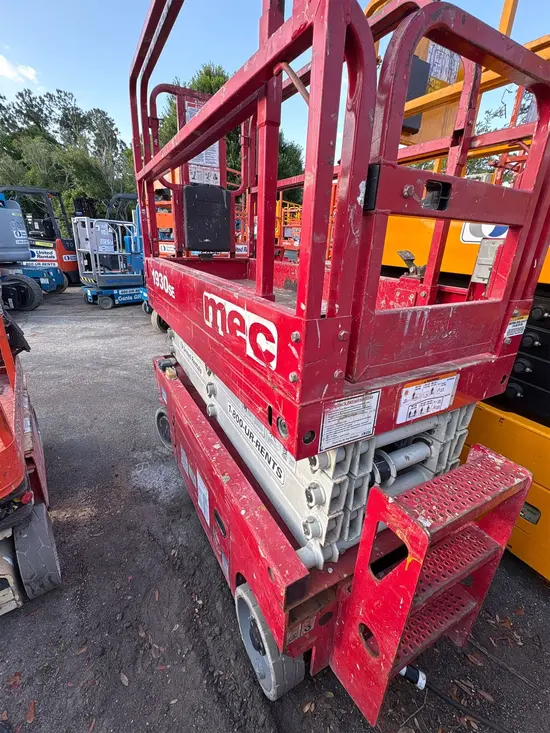 2017 MEC 1930SE Scissor Lift