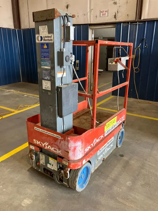 2017 Skyjack SJ12 Self-Propelled One-Person Lift