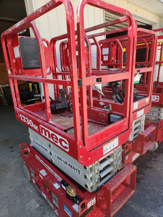2018 MEC 1330SE Scissor Lift