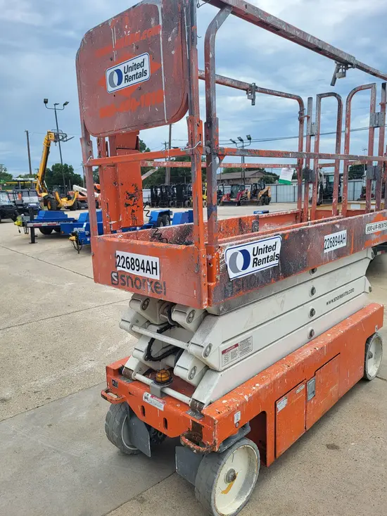 2019 Snorkel S3226E Scissor Lift