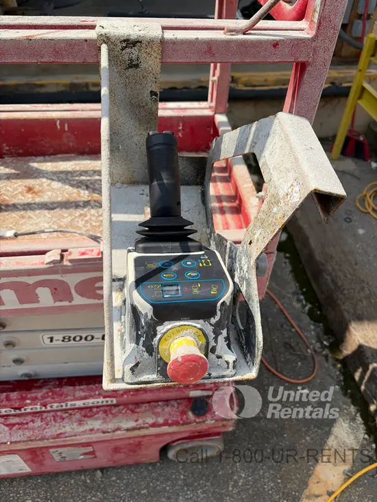 2018 MEC MICRO 19 Scissor Lift