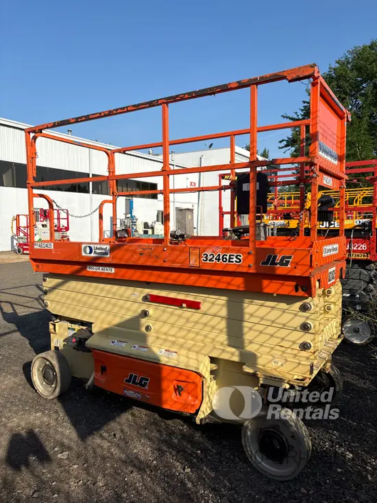 2018 JLG 3246ES Scissor Lift