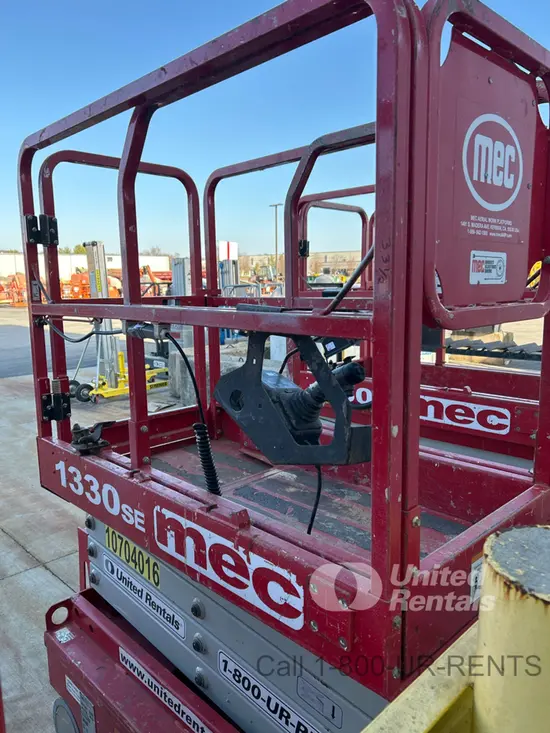 2017 MEC 1330SE Scissor Lift