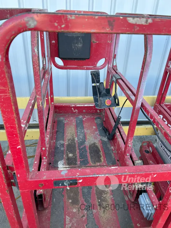 2017 MEC 1330SE Scissor Lift