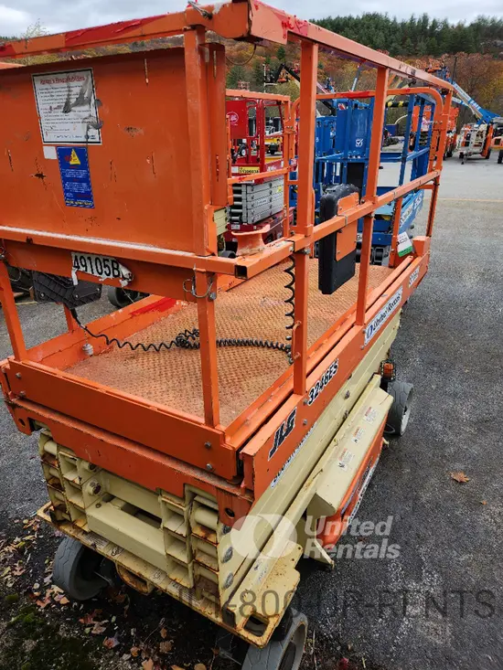 2017 JLG 3246ES Scissor Lift