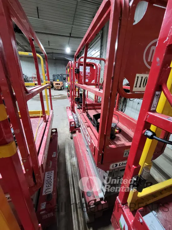 2020 MEC MICRO 19 Scissor Lift