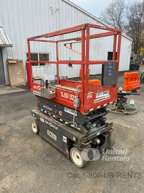 2018 Skyjack SJIII3219 Scissor Lift