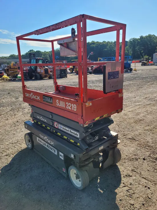 2016 Skyjack SJIII3219 Scissor Lift